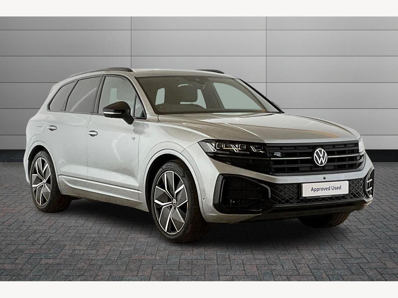 Main listing image - Volkswagen Touareg