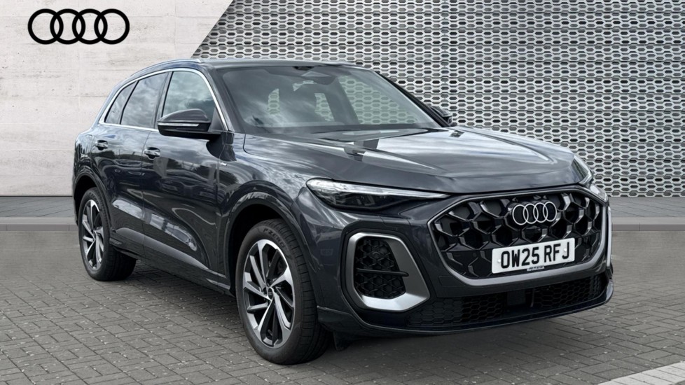 Main listing image - Audi Q5