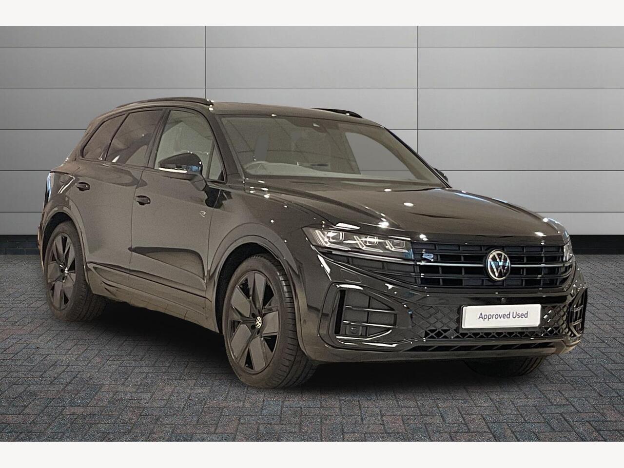 Main listing image - Volkswagen Touareg