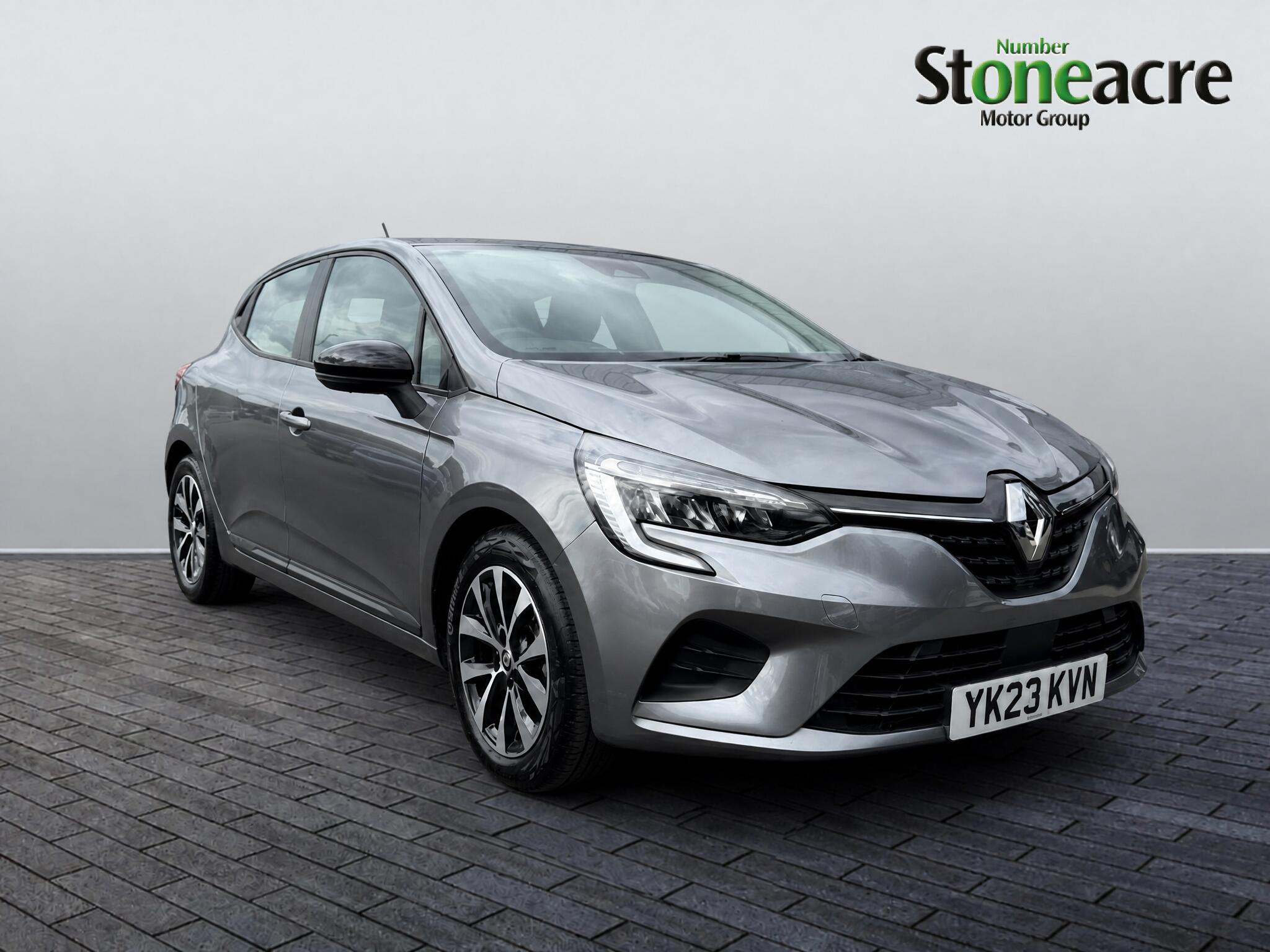 Main listing image - Renault Clio