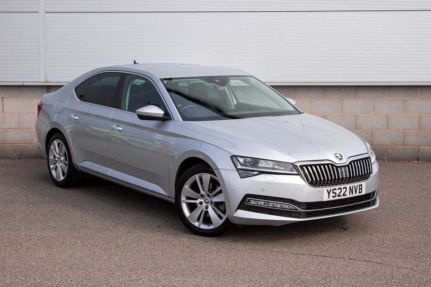 Main listing image - Skoda Superb