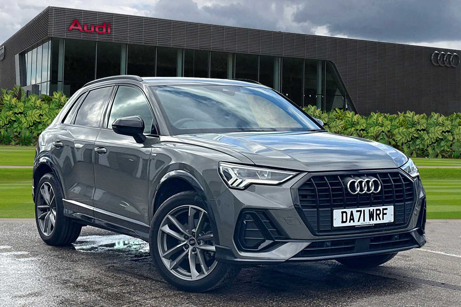 Main listing image - Audi Q3