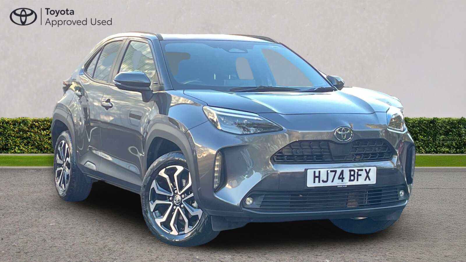Main listing image - Toyota Yaris Cross