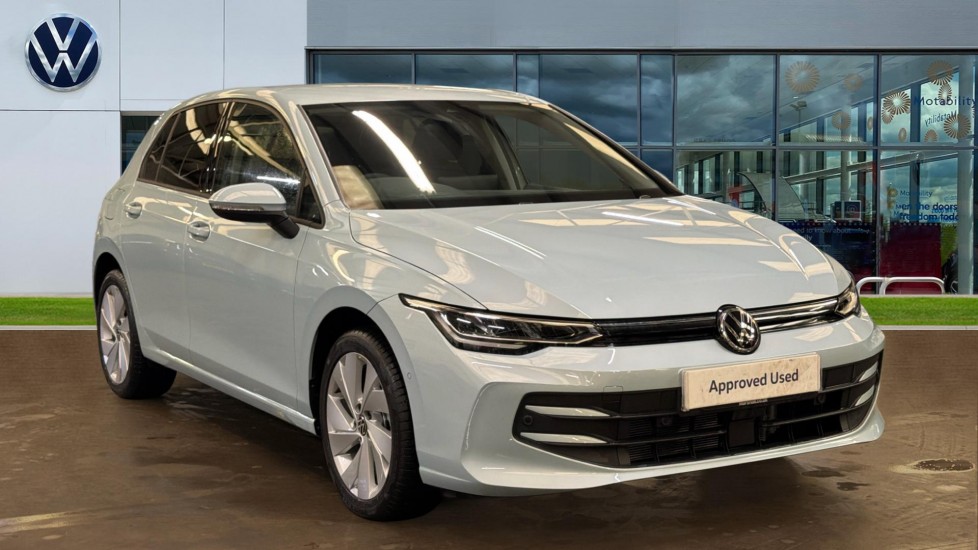 Main listing image - Volkswagen Golf