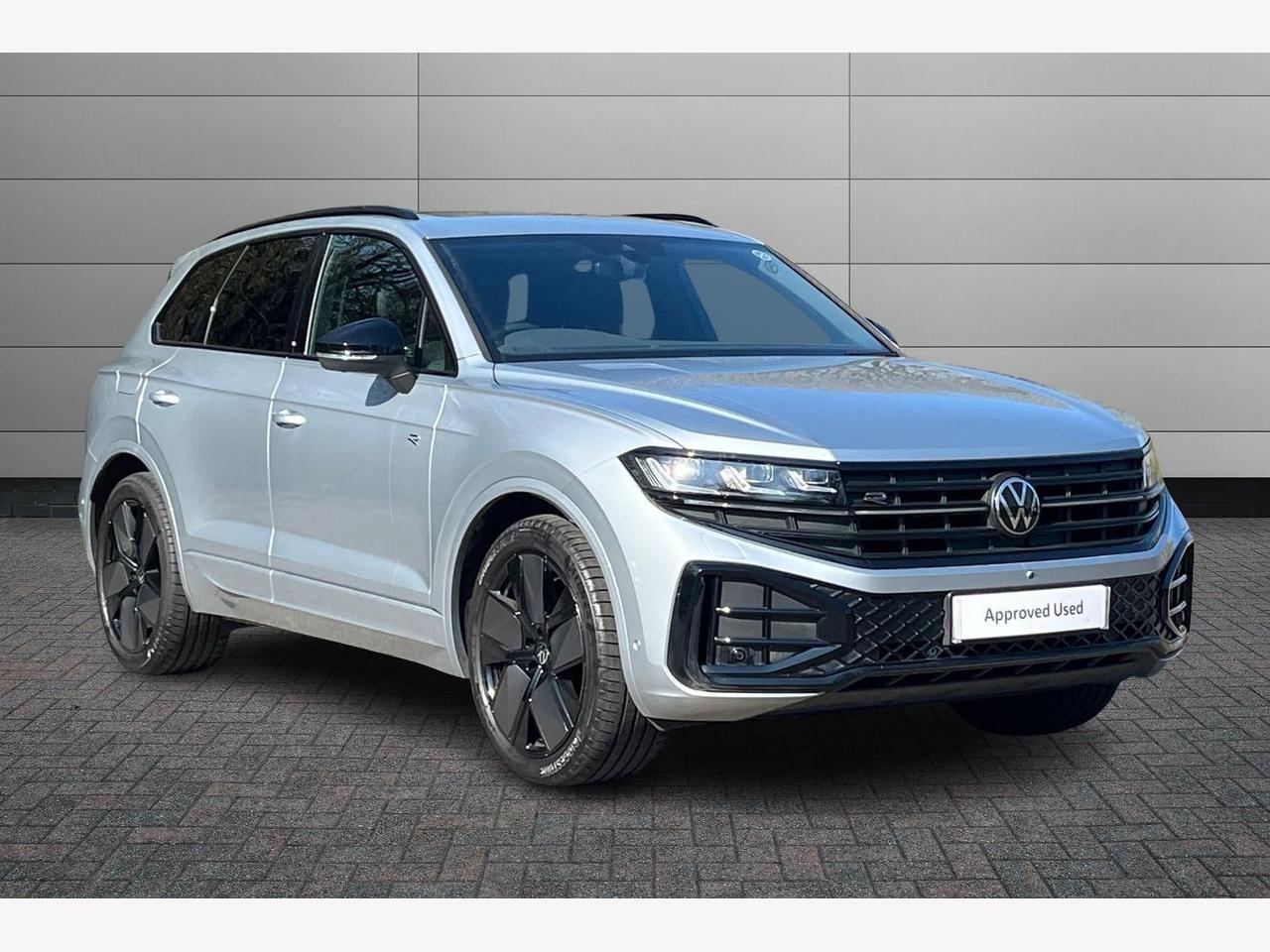 Main listing image - Volkswagen Touareg