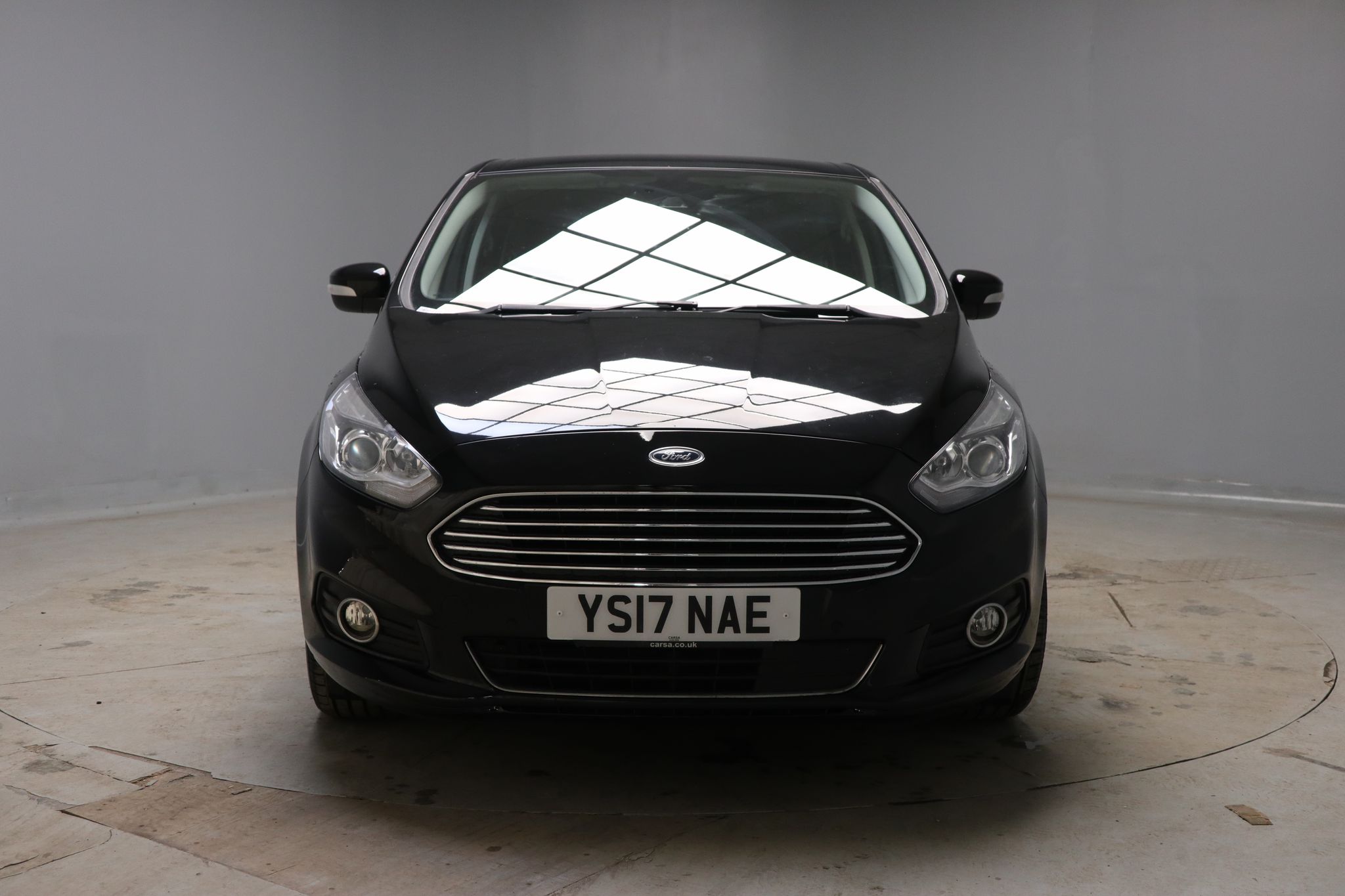 Main listing image - Ford S-MAX