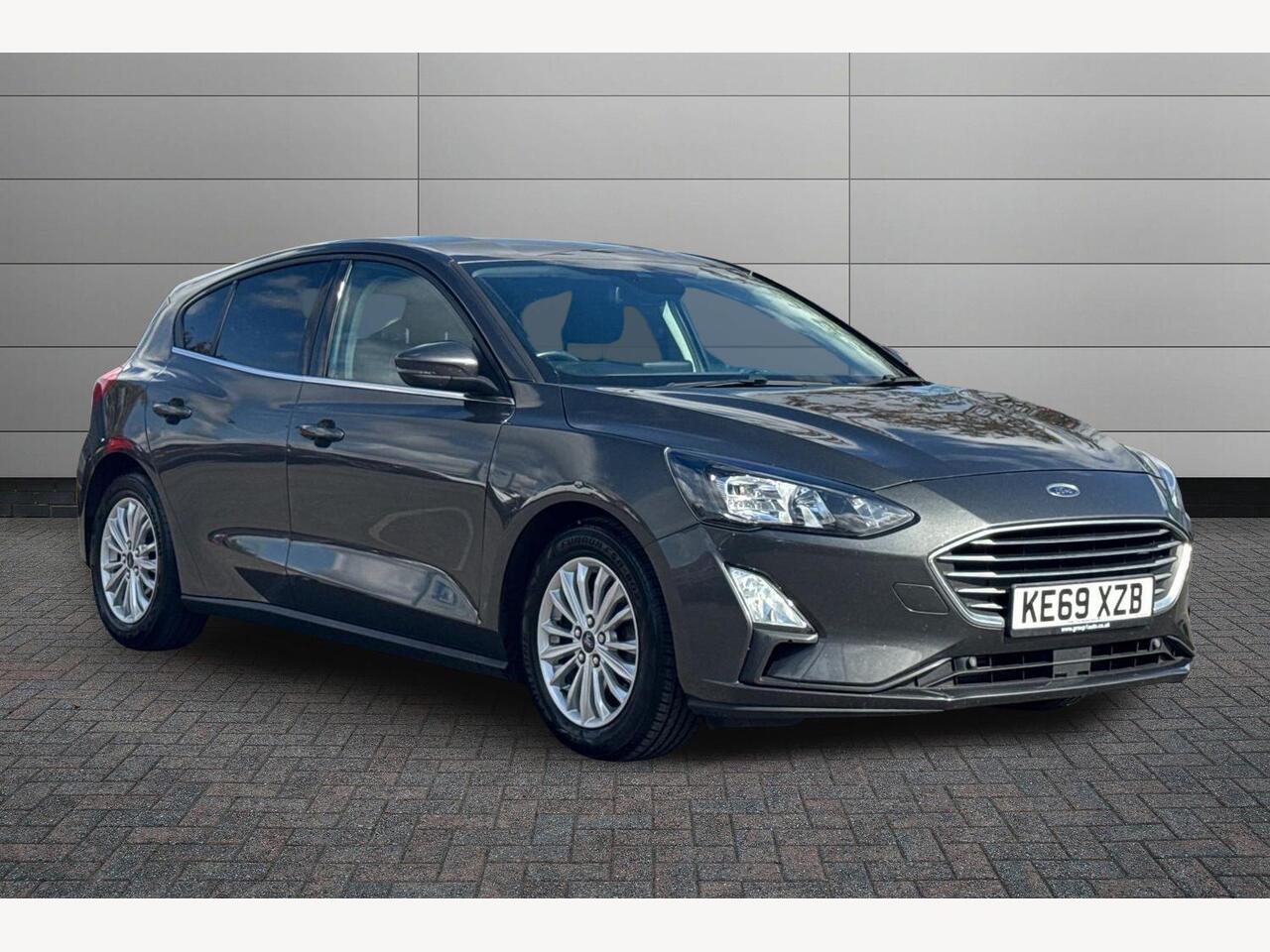 Main listing image - Ford Focus