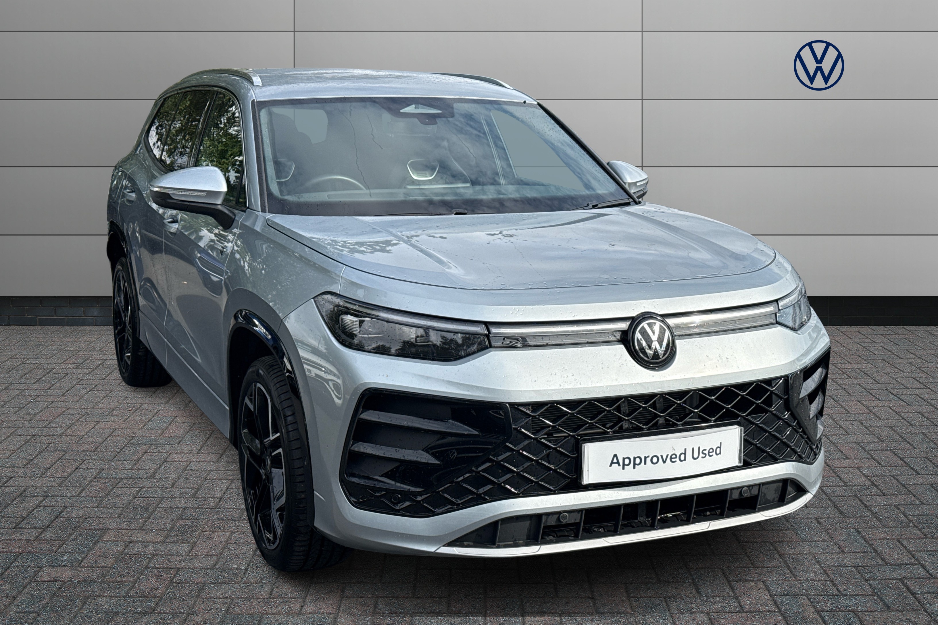 Main listing image - Volkswagen Tayron