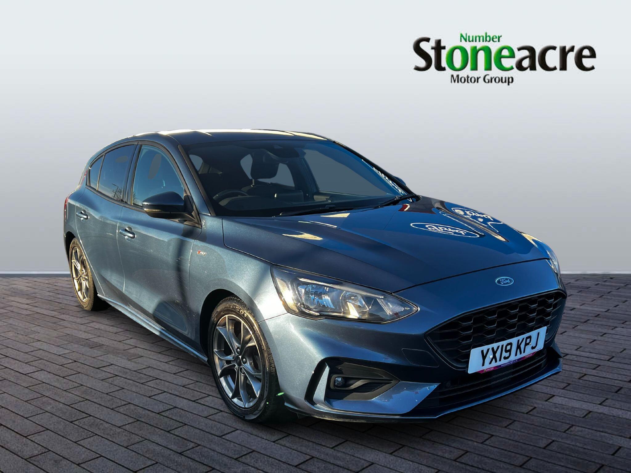 Main listing image - Ford Focus