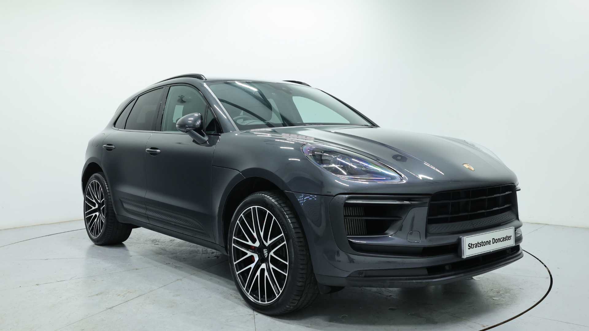 Main listing image - Porsche Macan