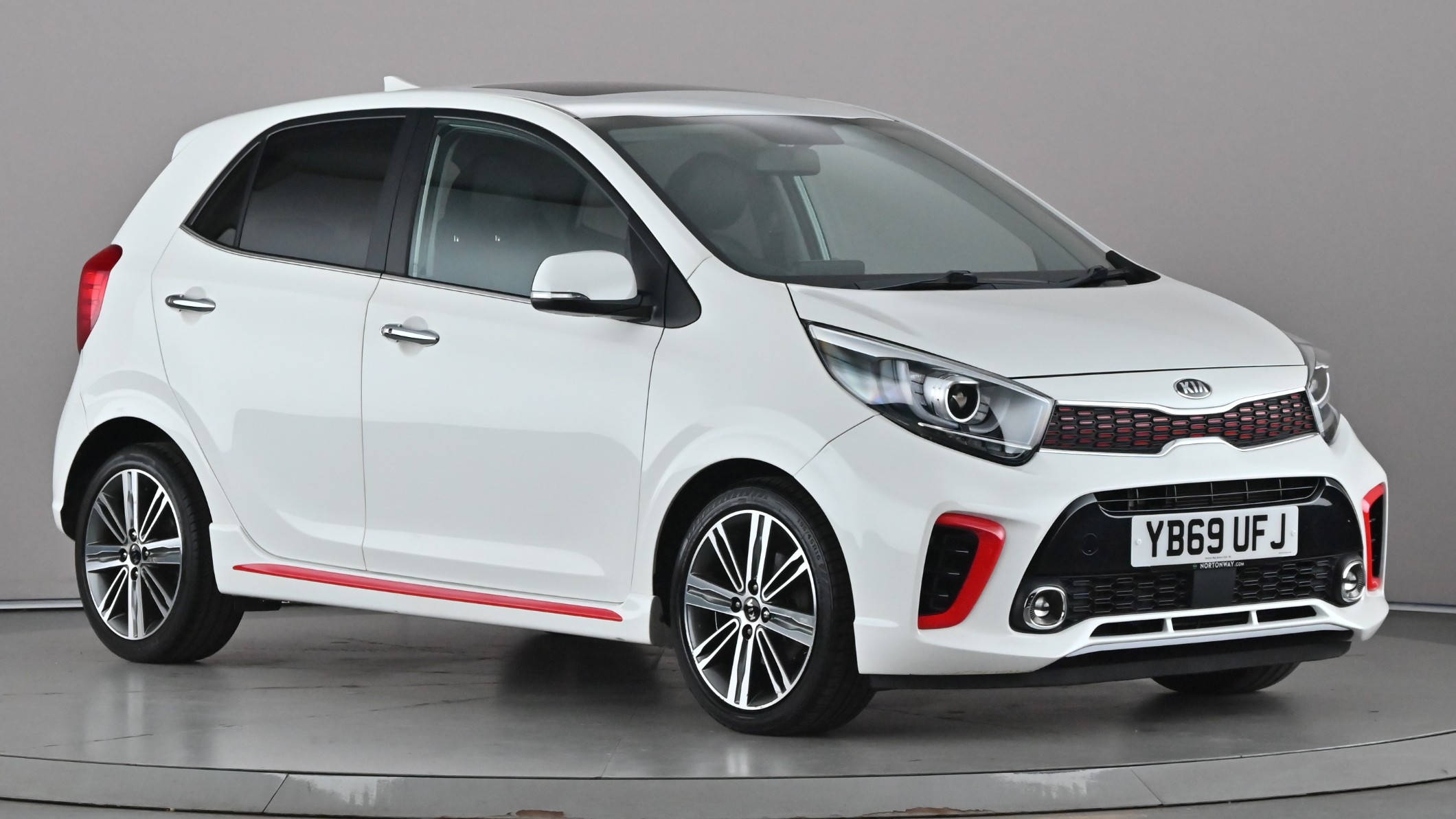 Main listing image - Kia Picanto