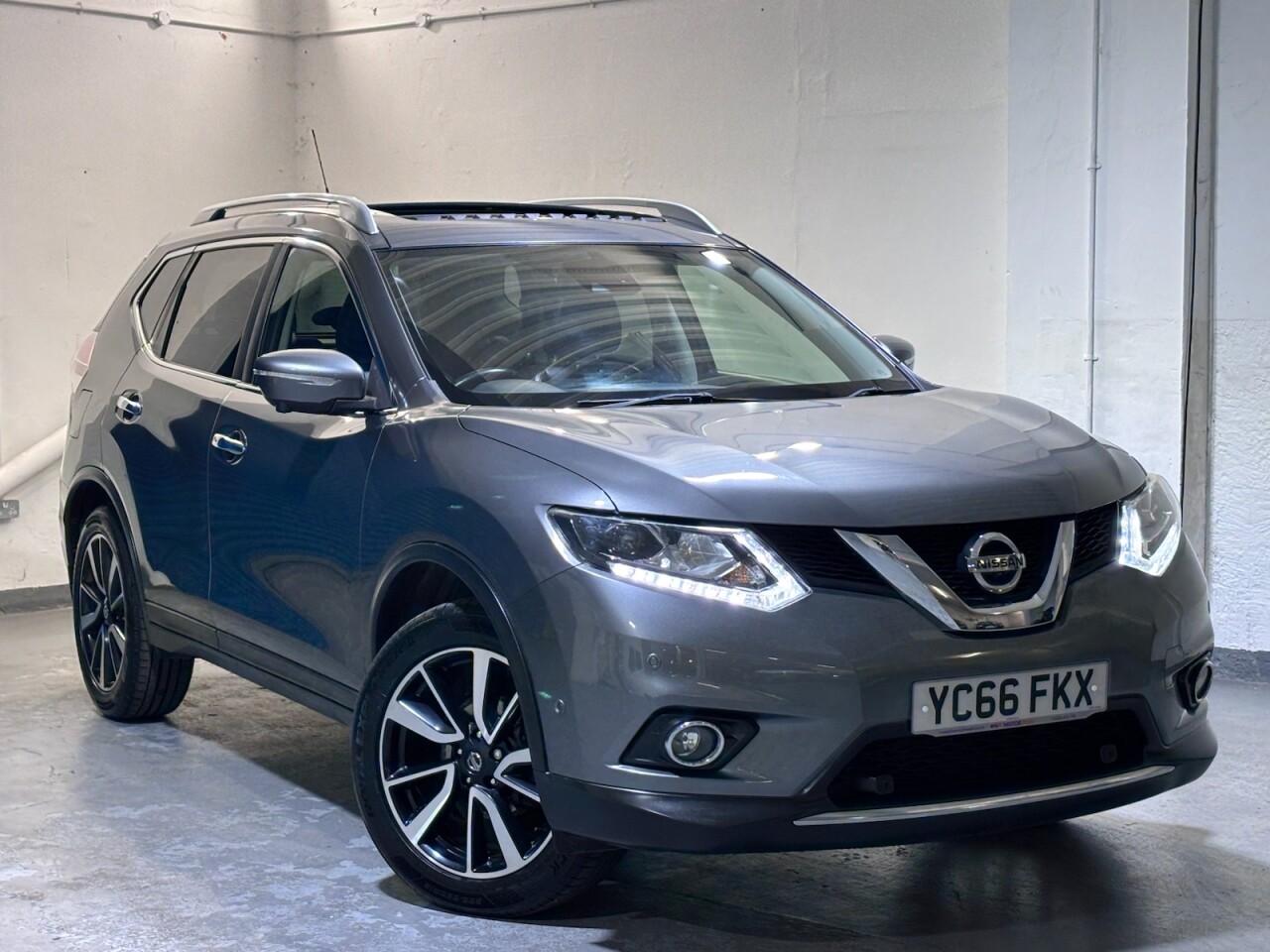 Main listing image - Nissan X-Trail