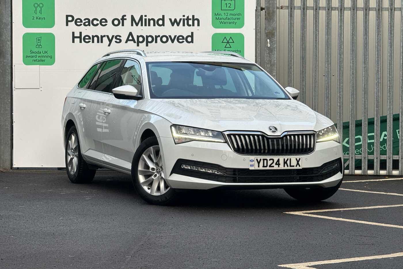 Main listing image - Skoda Superb Estate