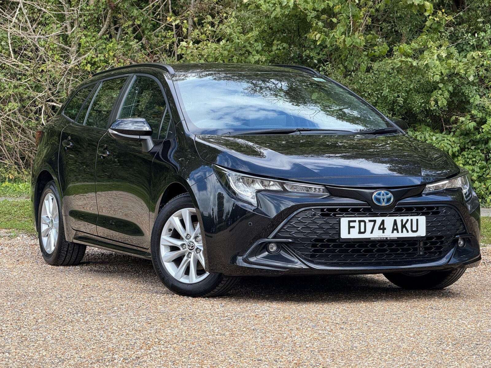 Main listing image - Toyota Corolla Touring Sport