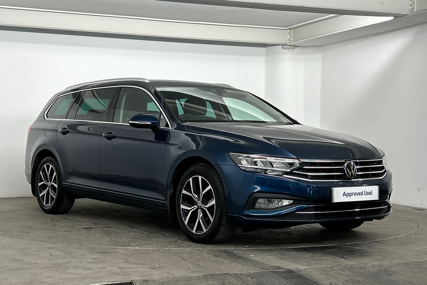 Main listing image - Volkswagen Passat Estate