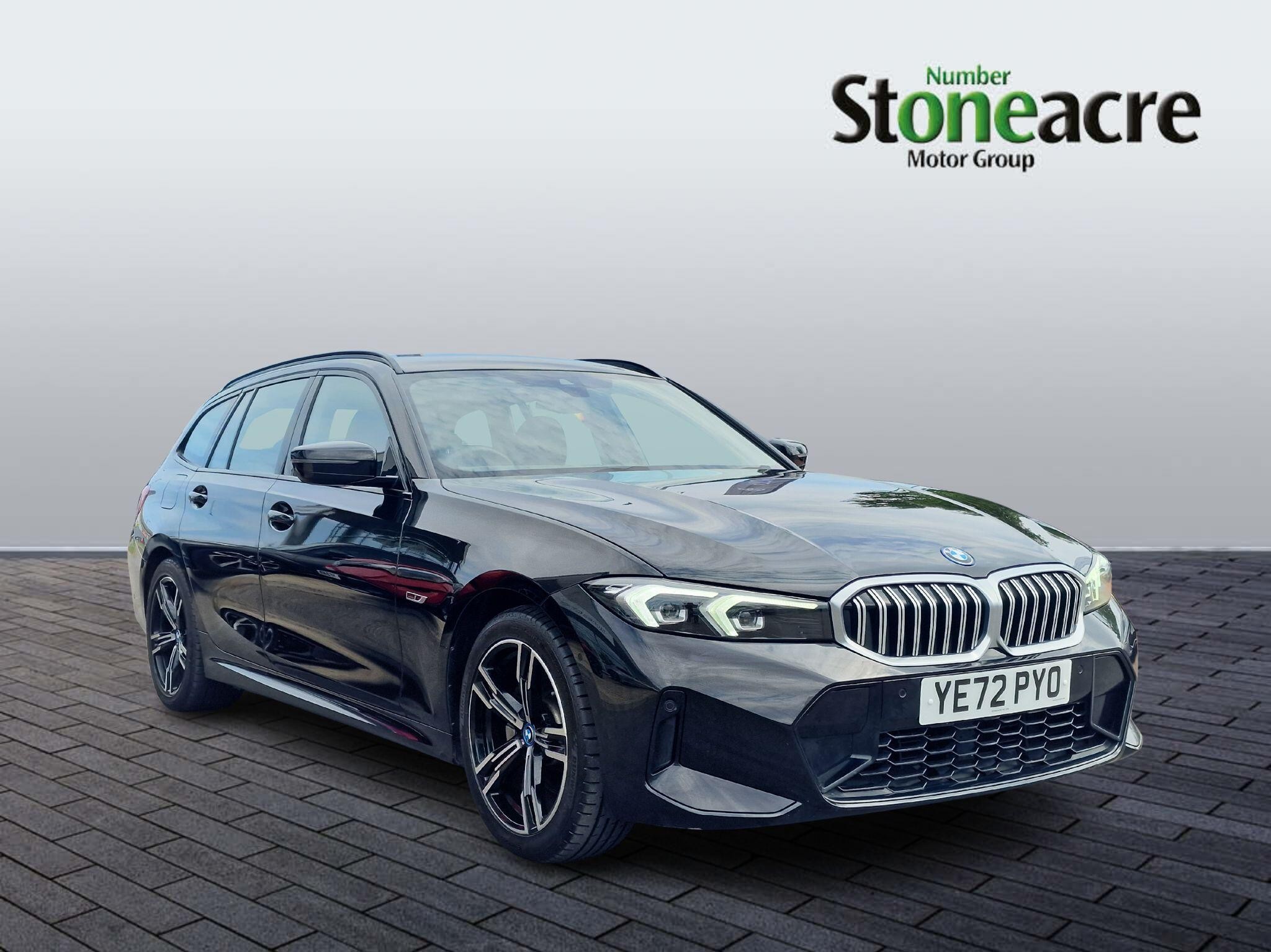 Main listing image - BMW 3 Series Touring