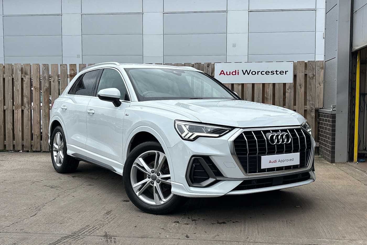 Main listing image - Audi Q3