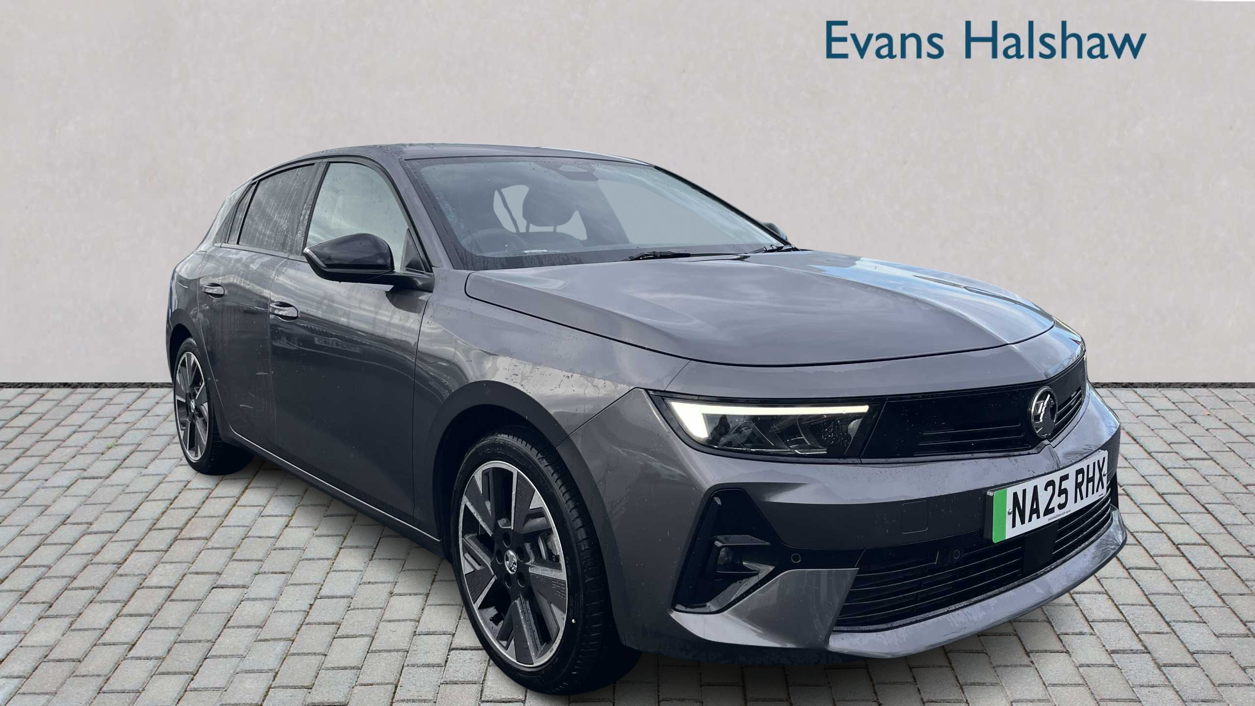 Main listing image - Vauxhall Astra