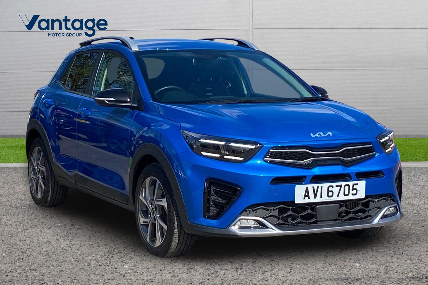 Main listing image - Kia Stonic
