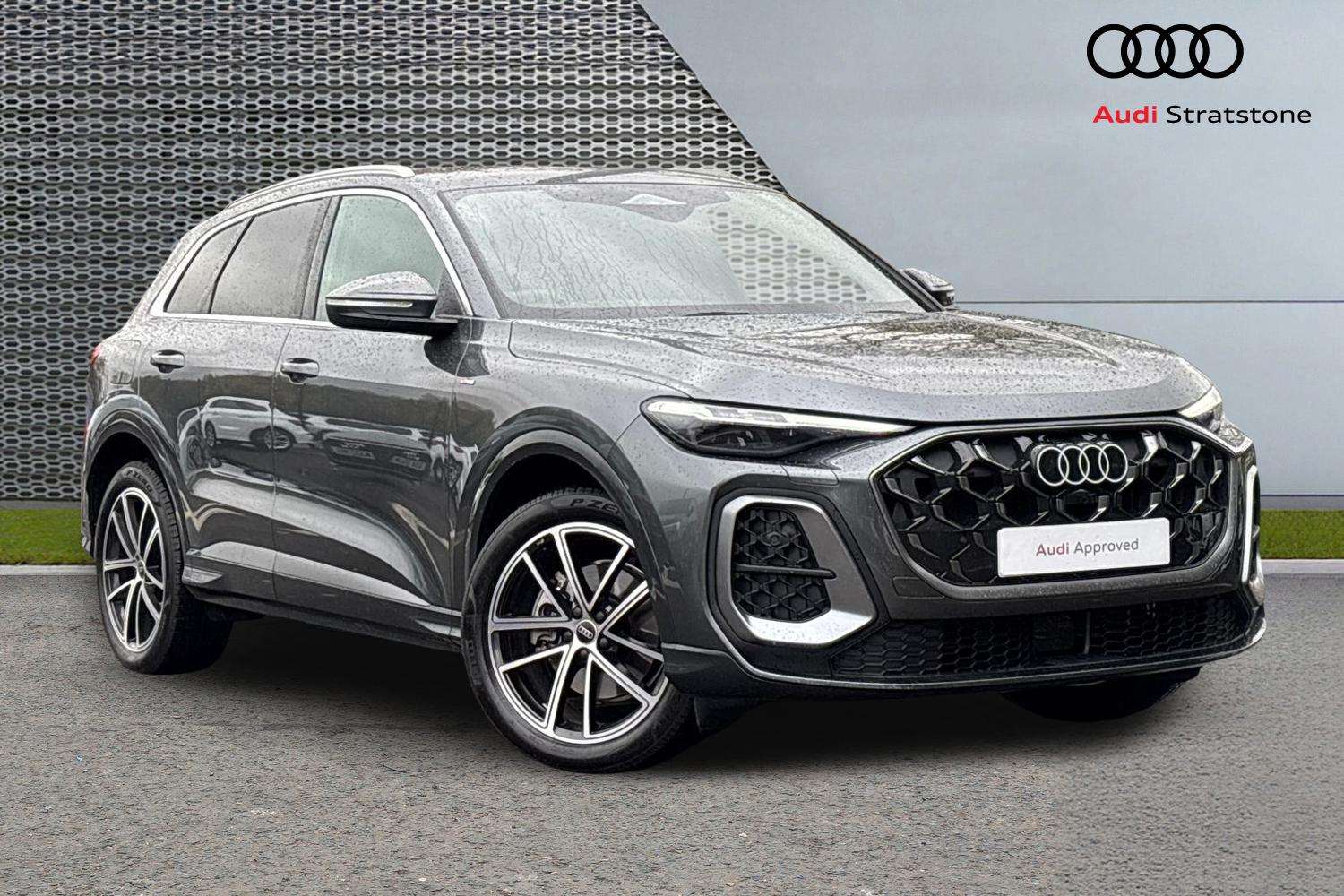 Main listing image - Audi Q5