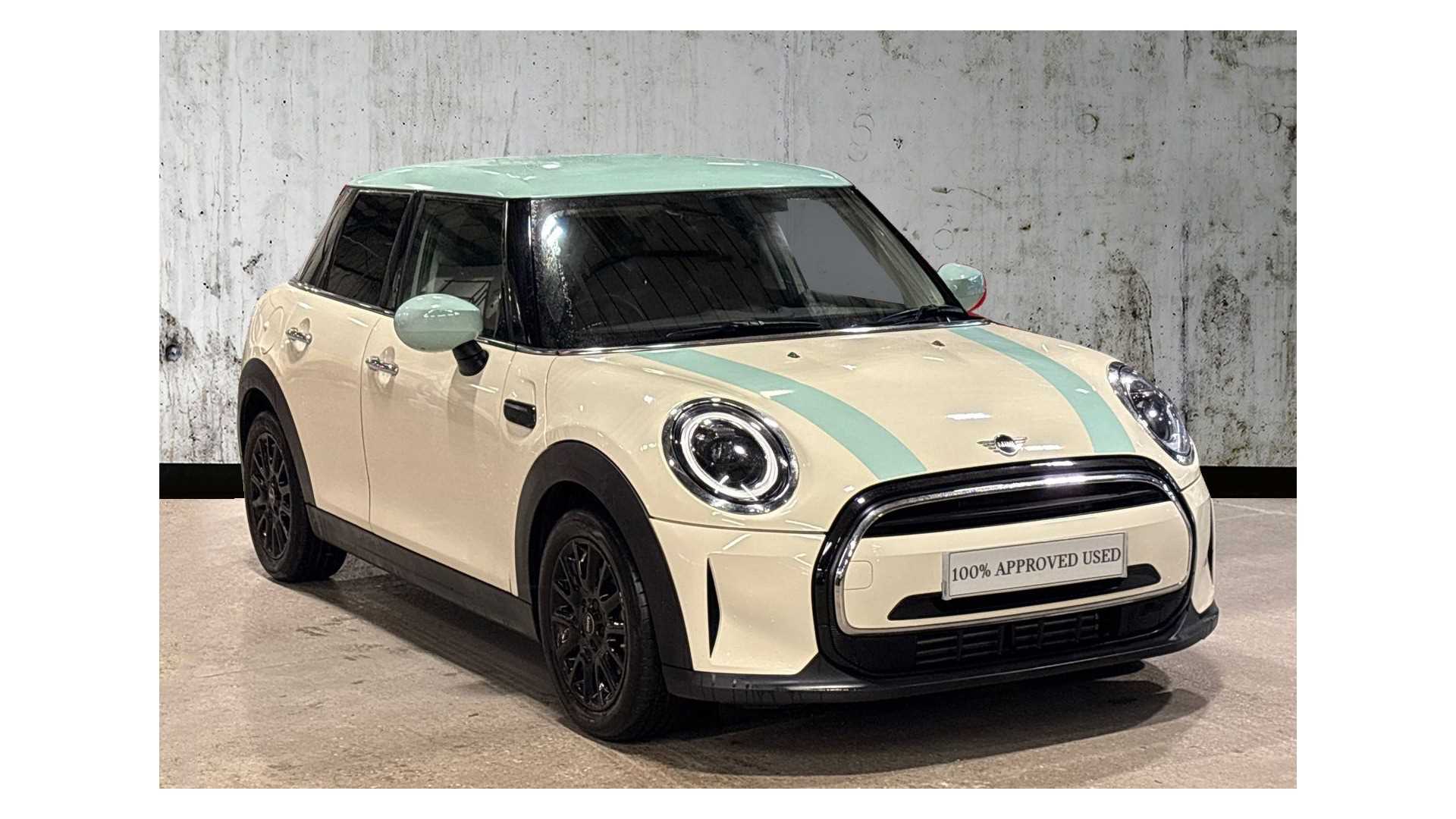 Main listing image - MINI Hatchback 5dr