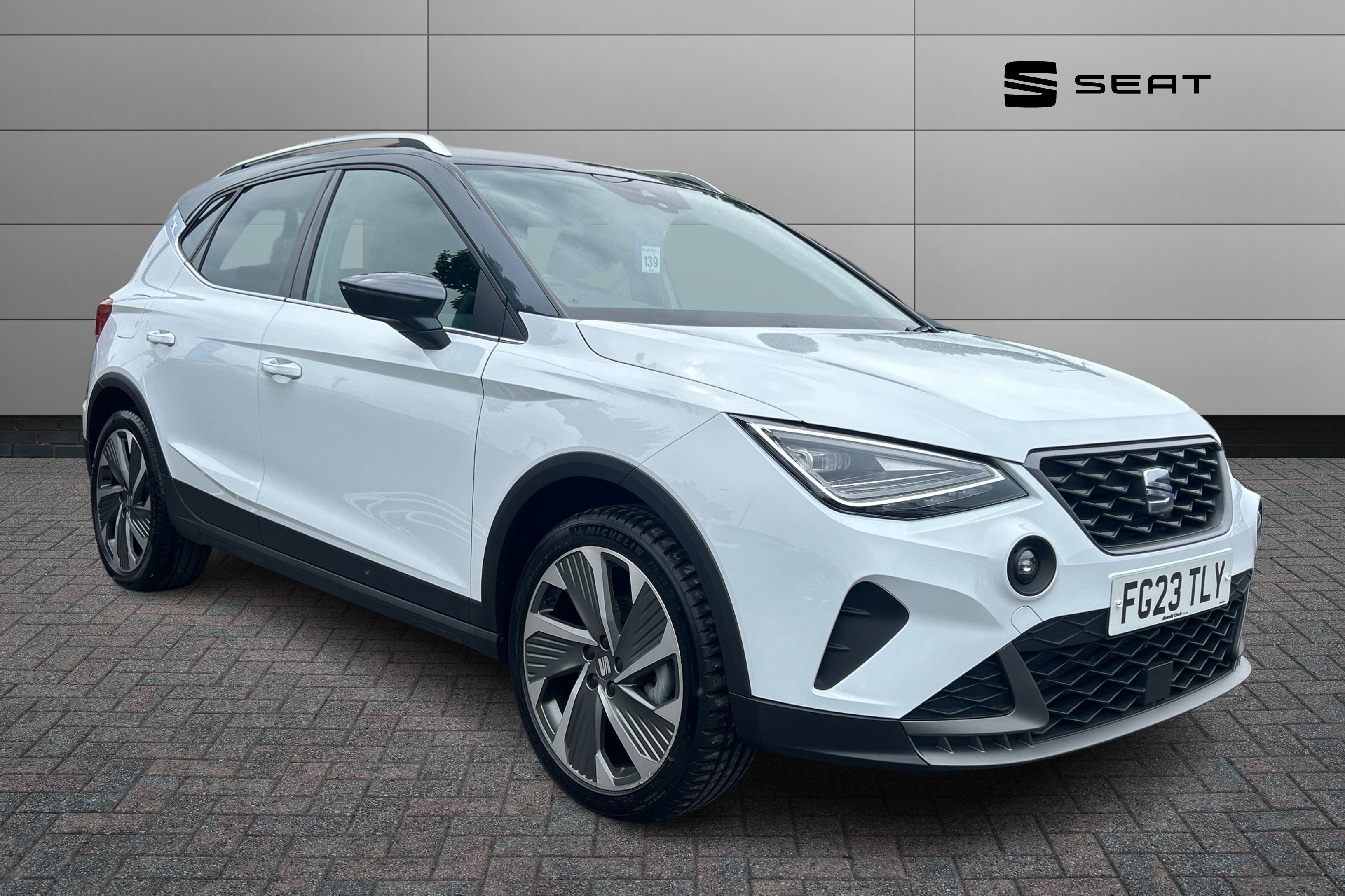 Main listing image - SEAT Arona