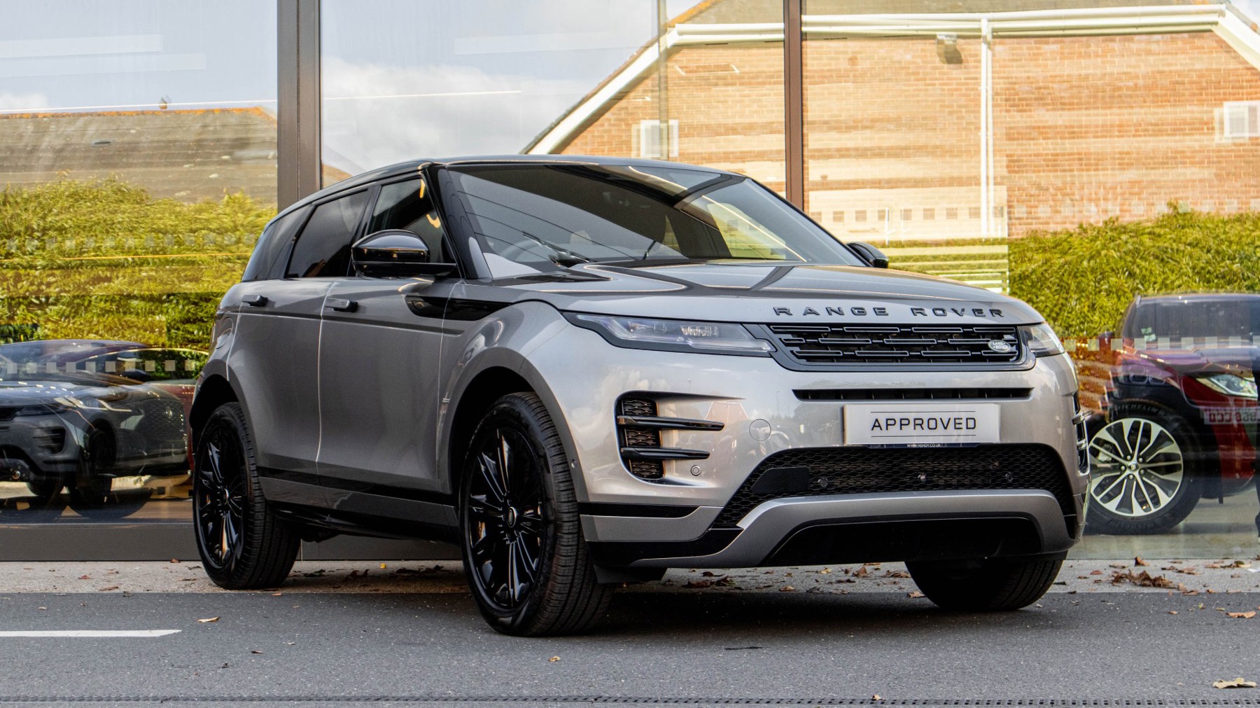 Main listing image - Land Rover Range Rover Evoque