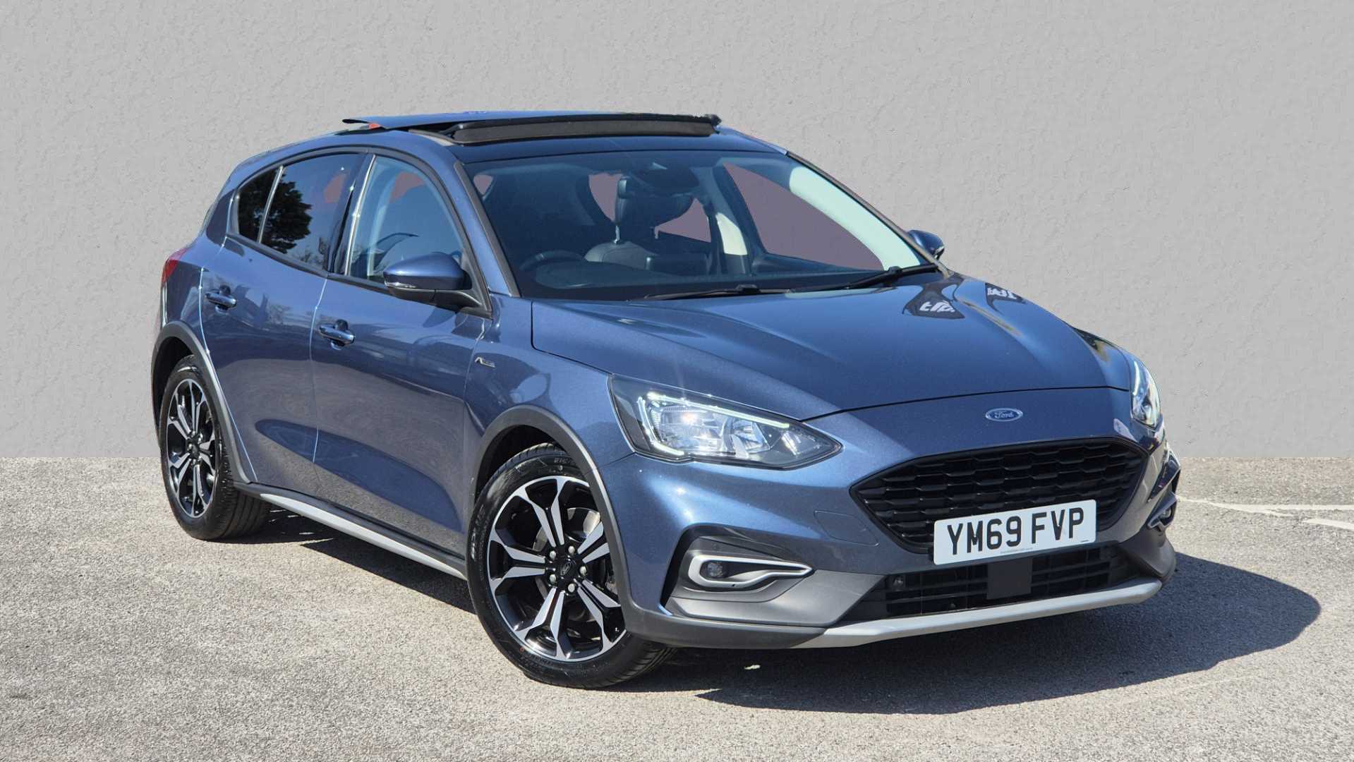 Main listing image - Ford Focus Active
