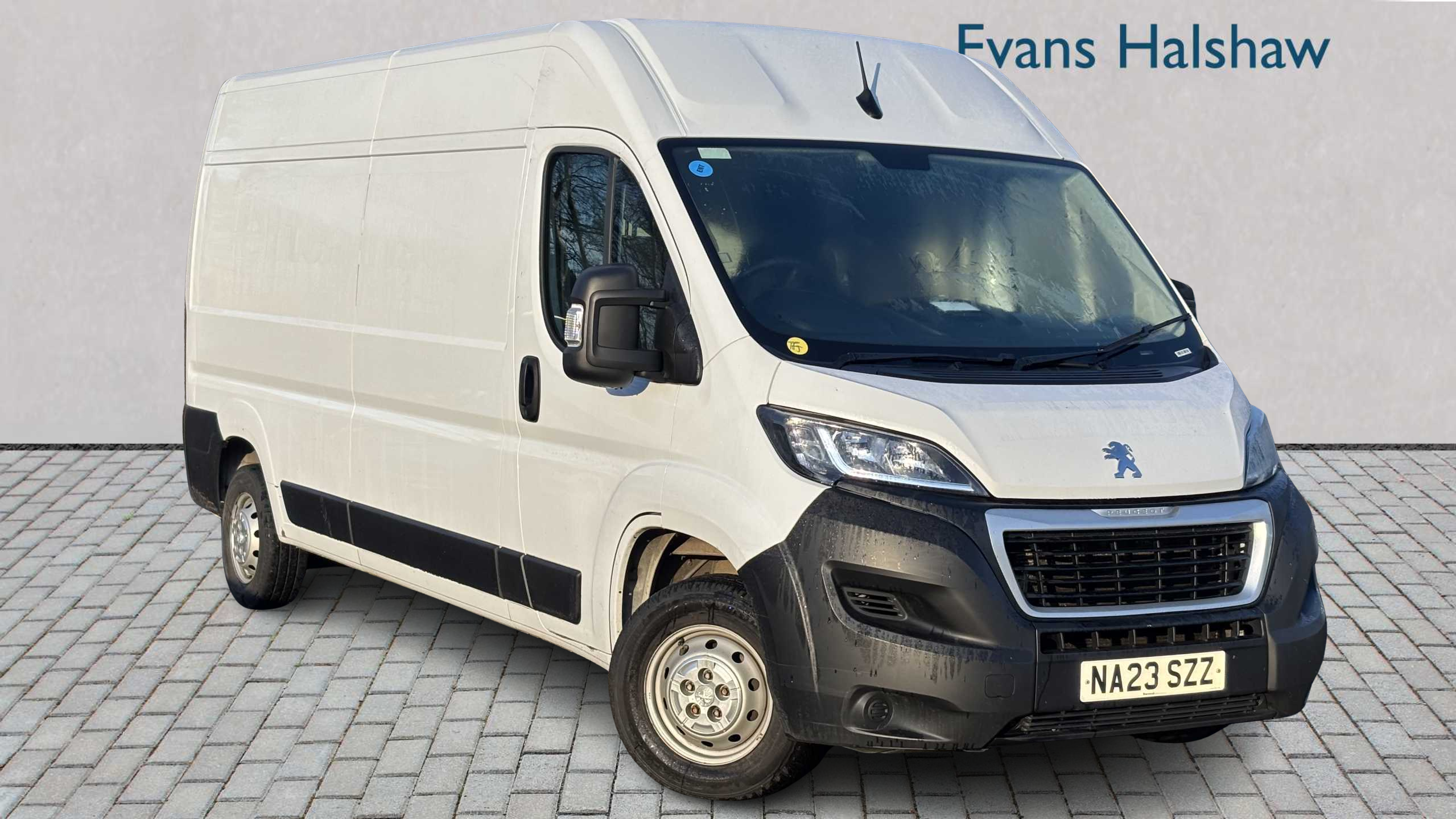 Main listing image - Peugeot Boxer