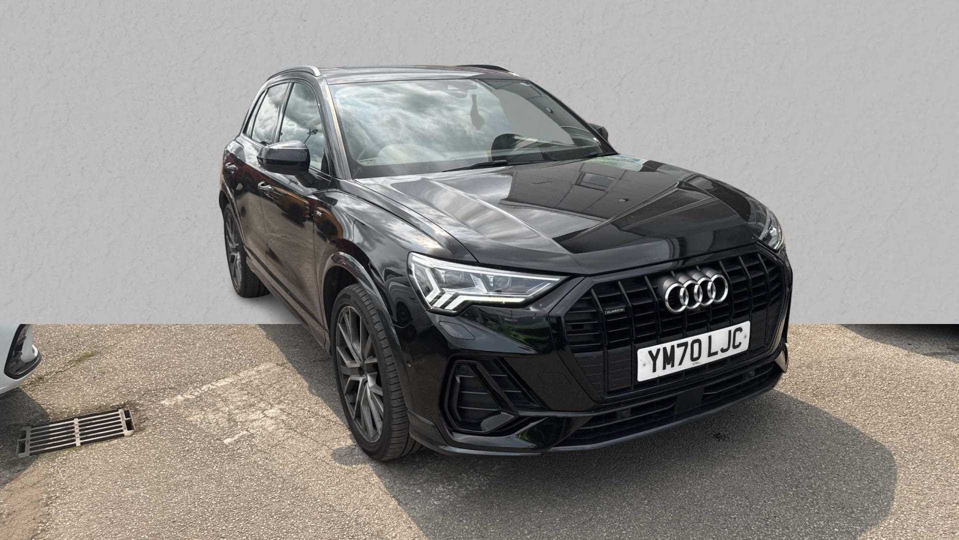 Main listing image - Audi Q3