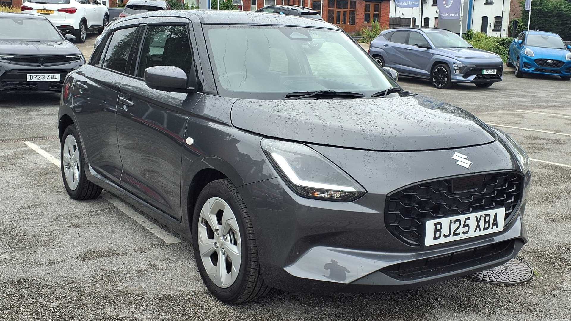 Main listing image - Suzuki Swift