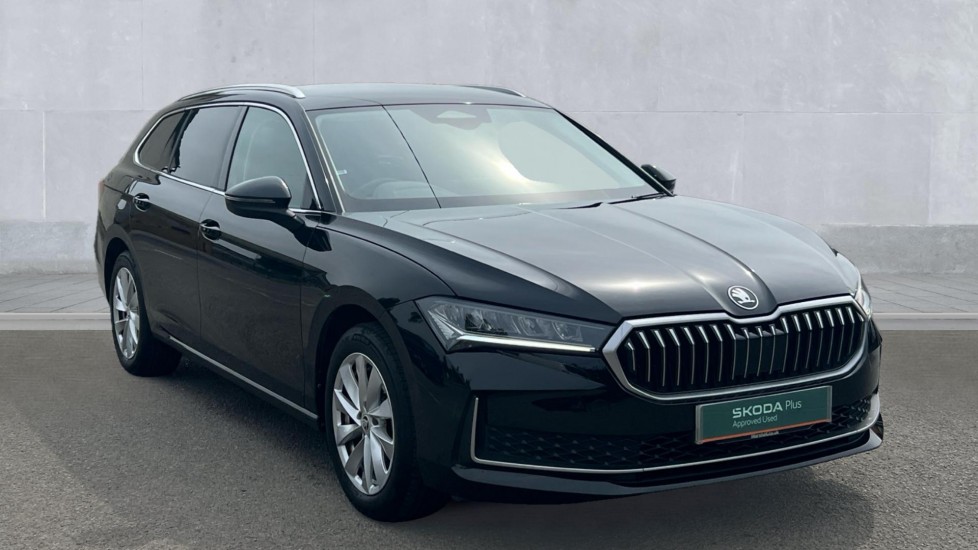 Main listing image - Skoda Superb Estate