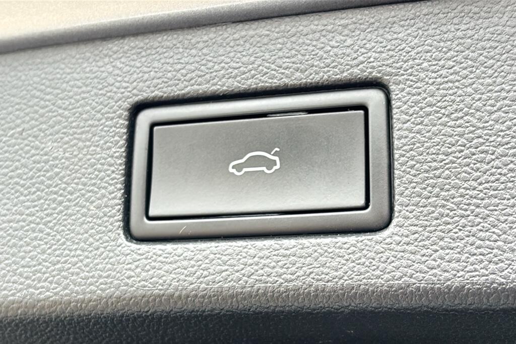 Main listing image - Volkswagen Arteon Shooting Brake