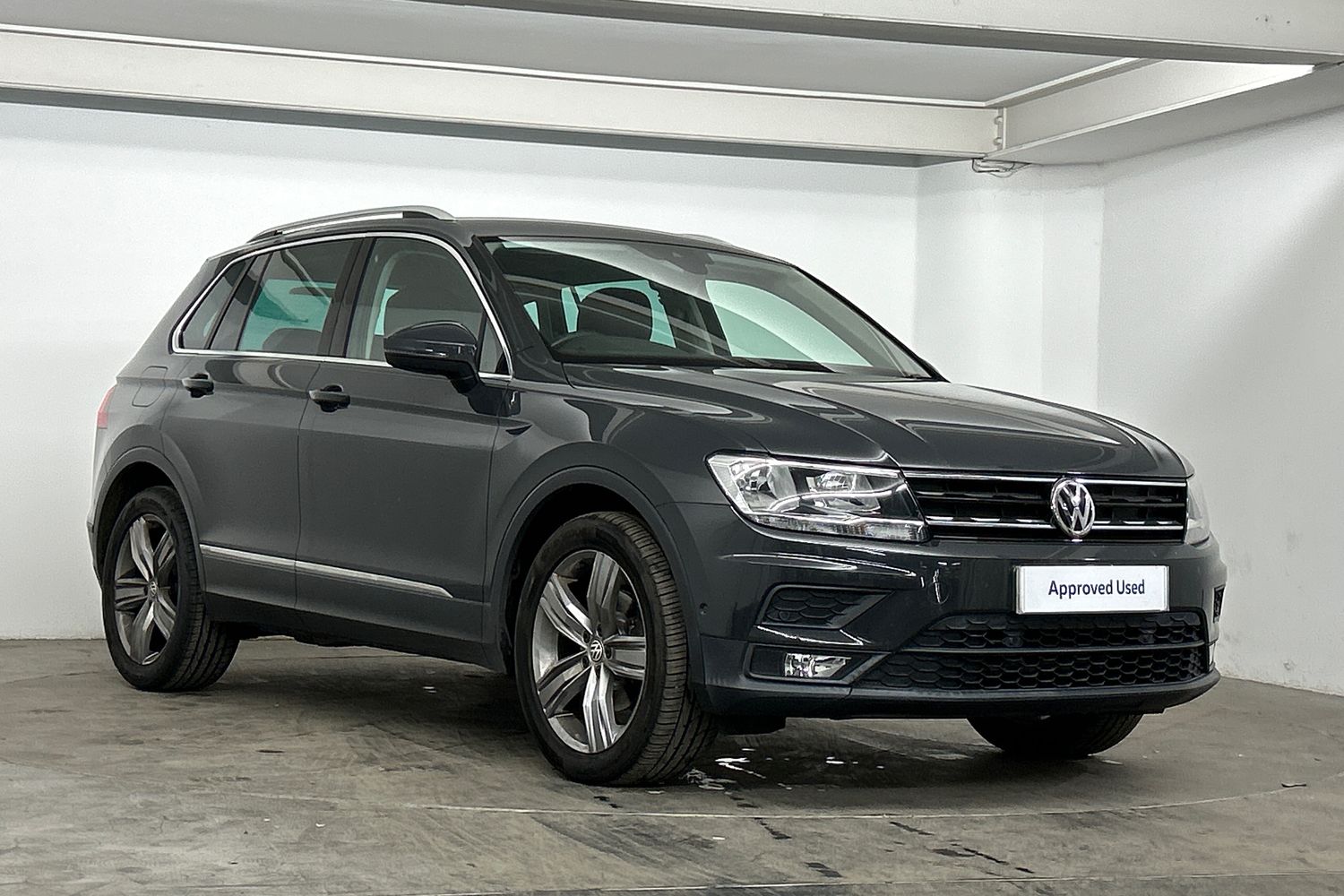 Main listing image - Volkswagen Tiguan