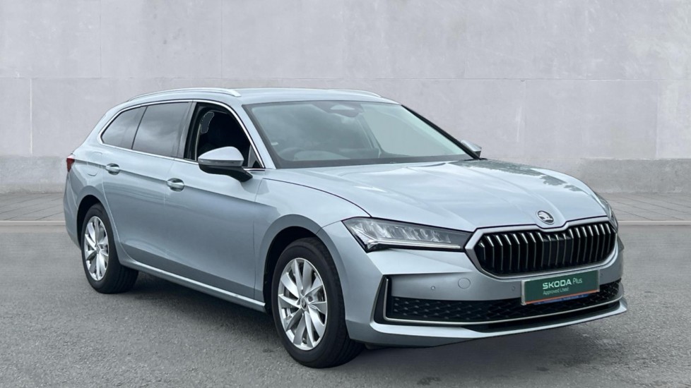 Main listing image - Skoda Superb Estate