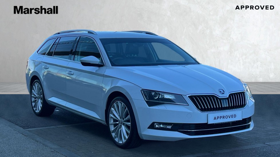 Main listing image - Skoda Superb Estate