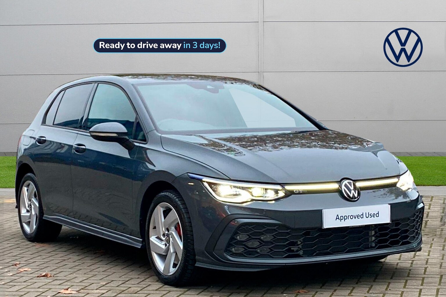 Main listing image - Volkswagen Golf GTE