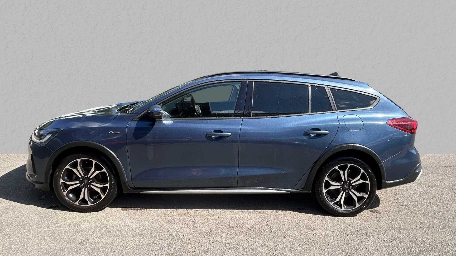 Main listing image - Ford Focus Active