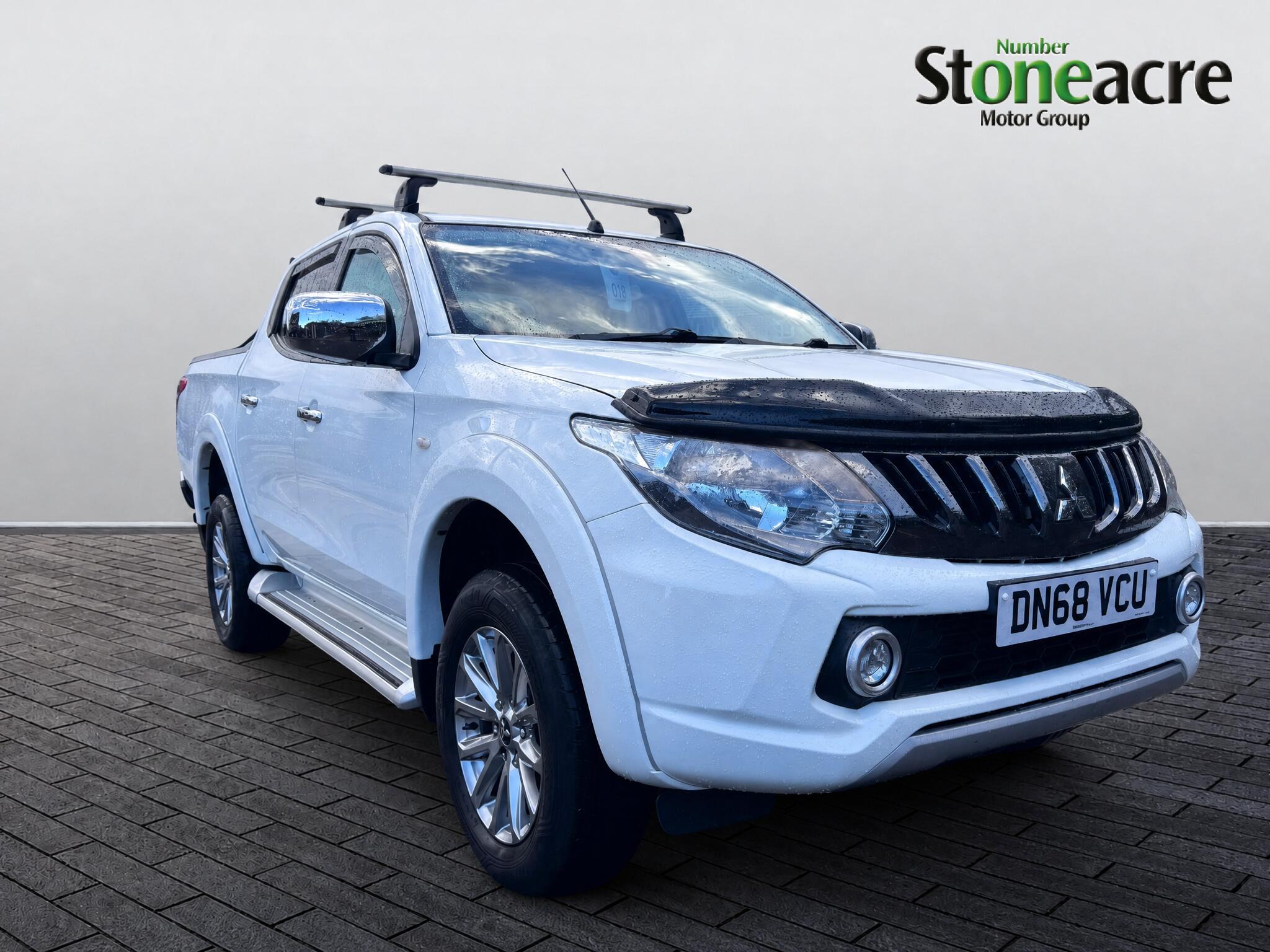 Main listing image - Mitsubishi L200