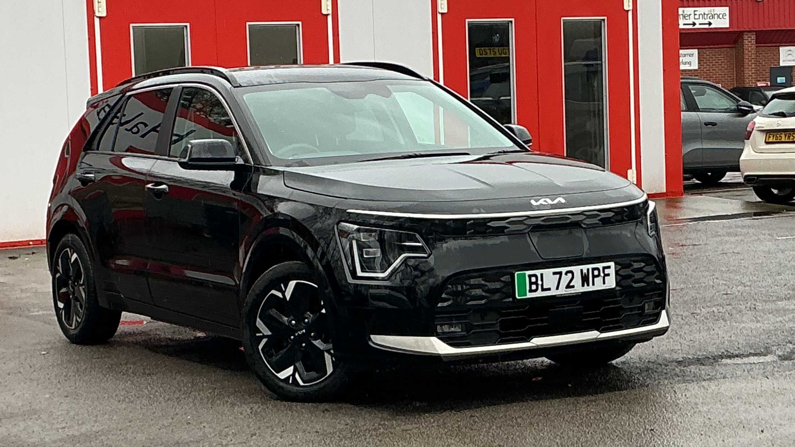 Main listing image - Kia Niro