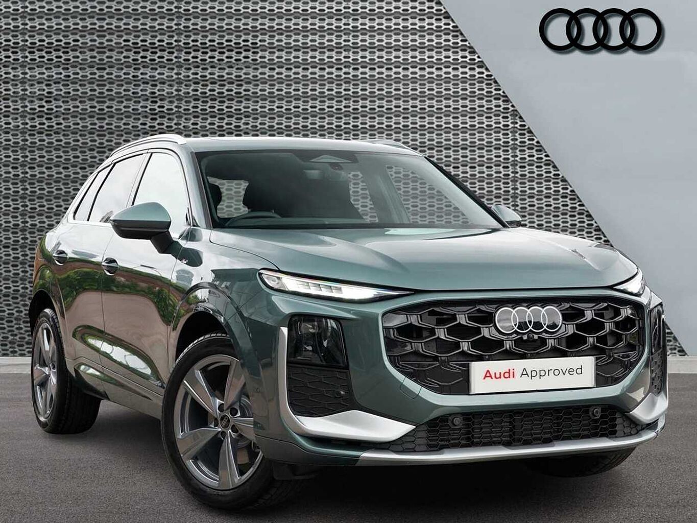 Main listing image - Audi Q3