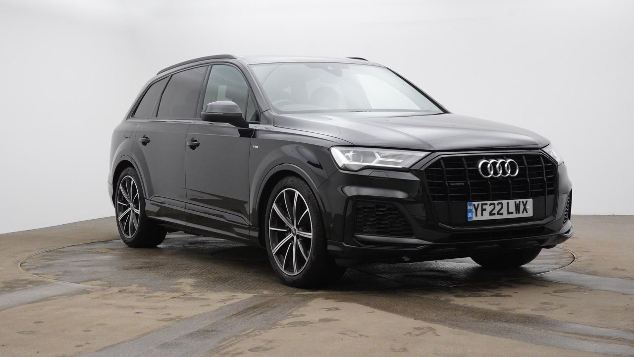 Main listing image - Audi Q7