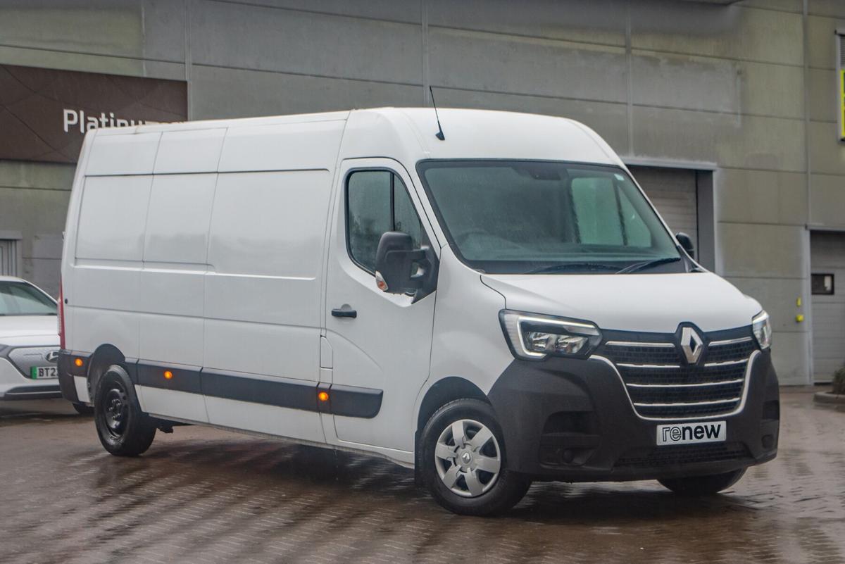 Main listing image - Renault Master