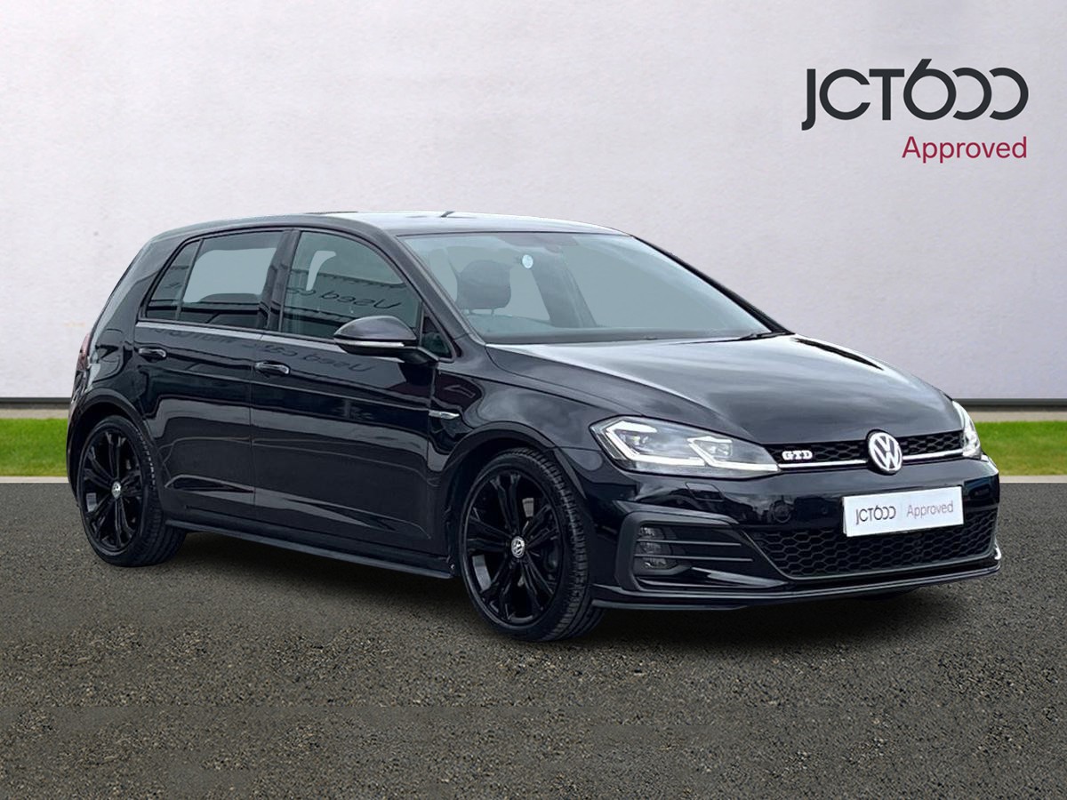 Main listing image - Volkswagen Golf