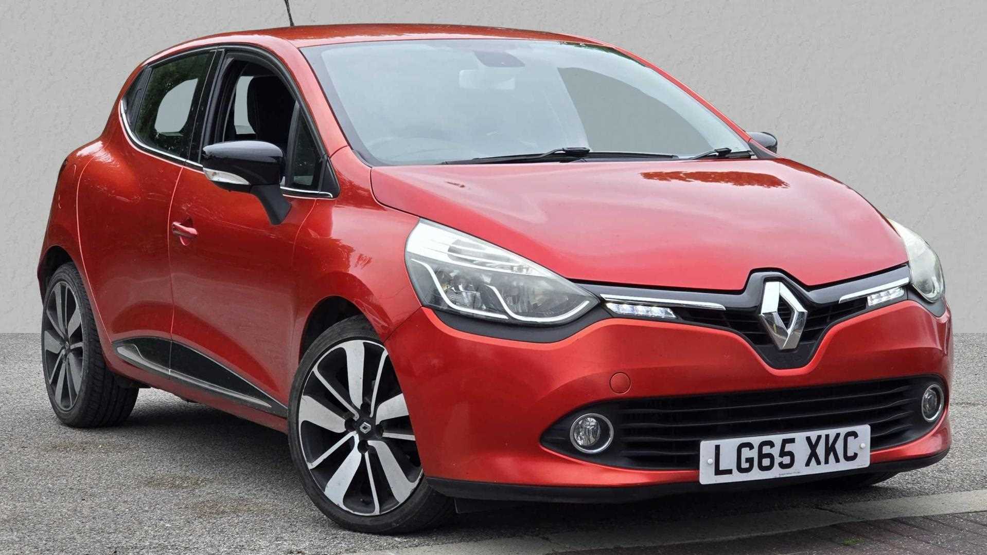 Main listing image - Renault Clio