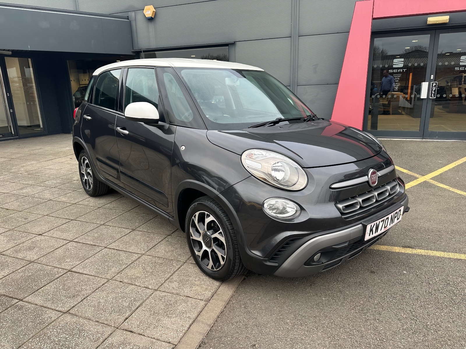 Main listing image - Fiat 500L