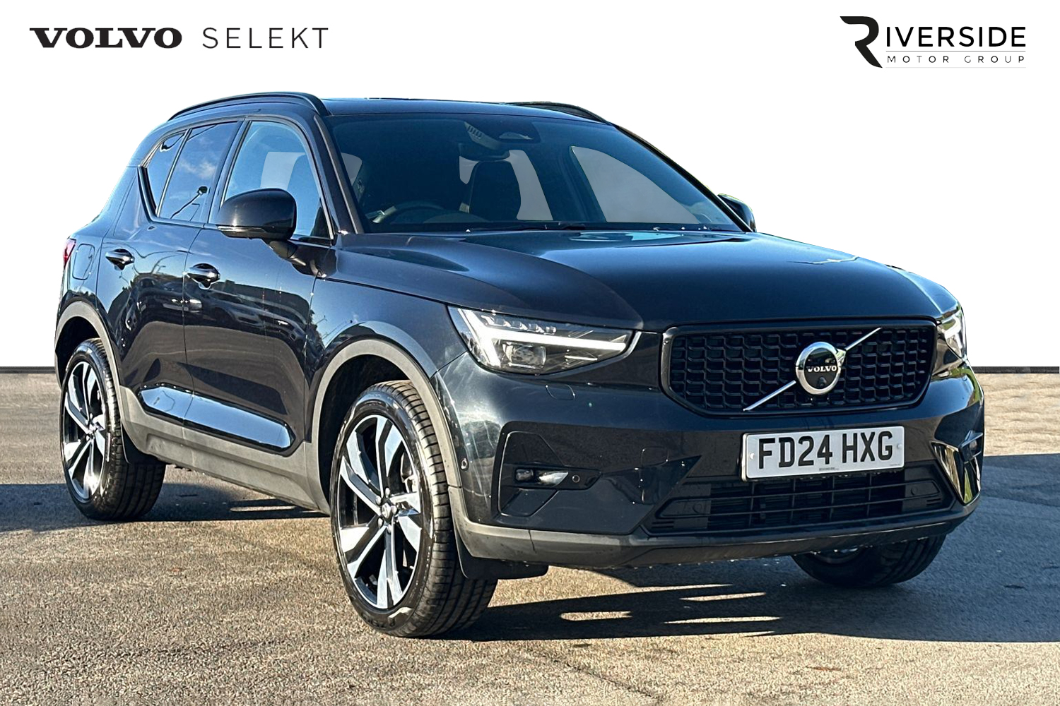 Main listing image - Volvo XC40