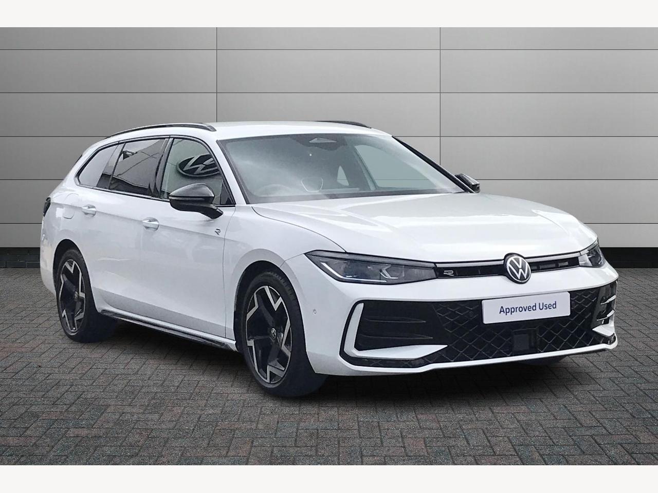 Main listing image - Volkswagen Passat Estate
