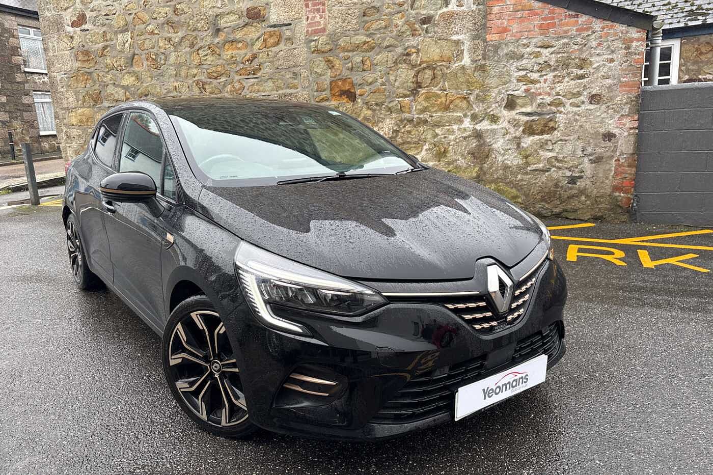 Main listing image - Renault Clio