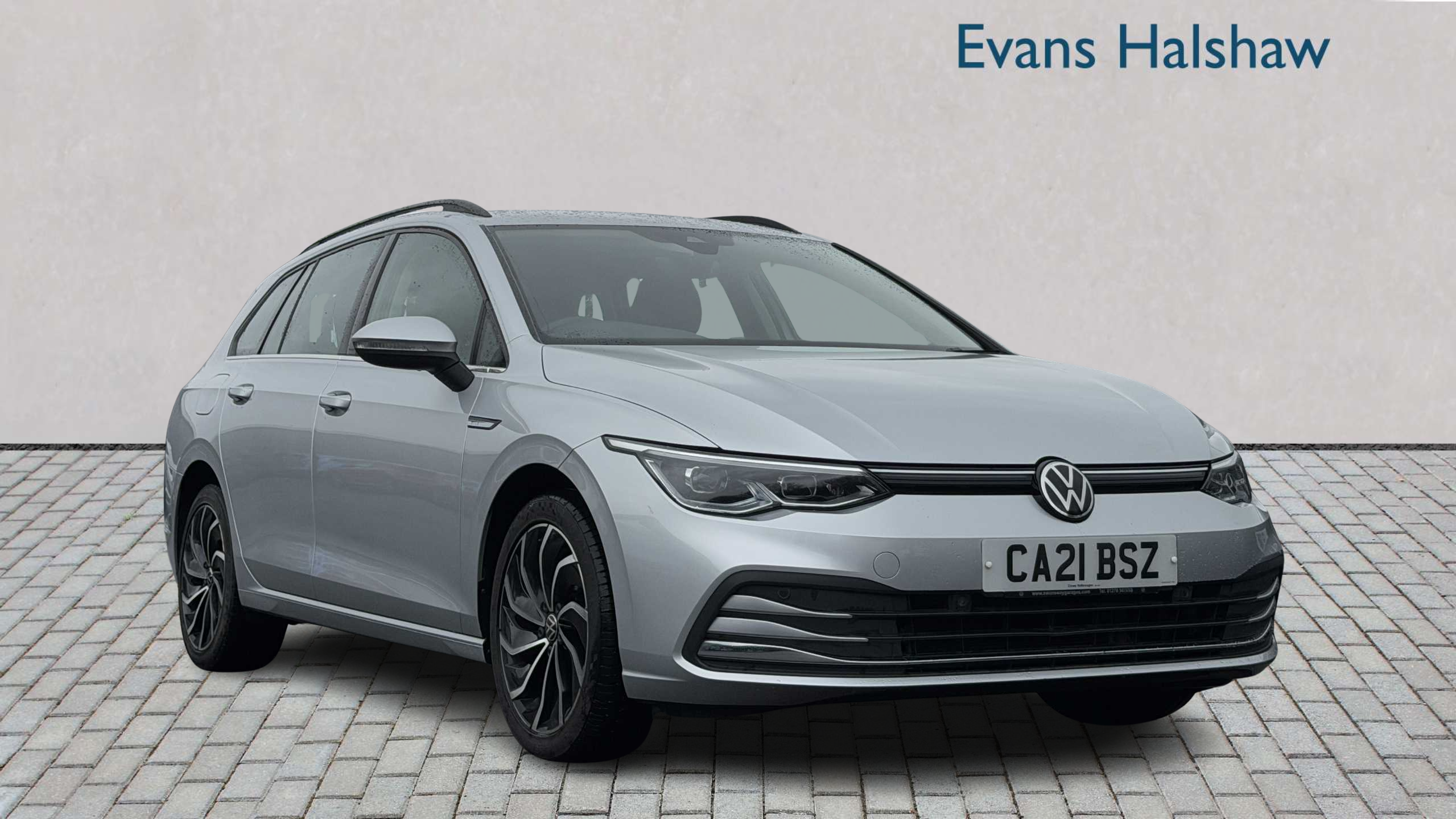 Main listing image - Volkswagen Golf Estate